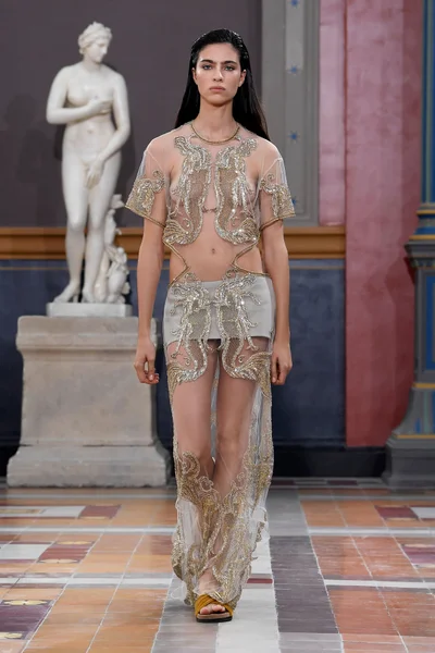 Look 65
